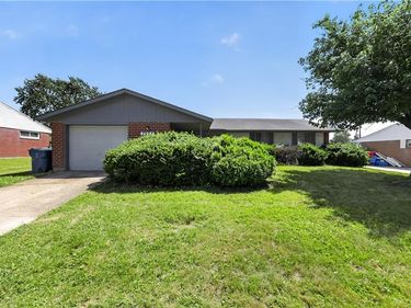 7924 Blackshear Drive, Huber Heights, OH 45424