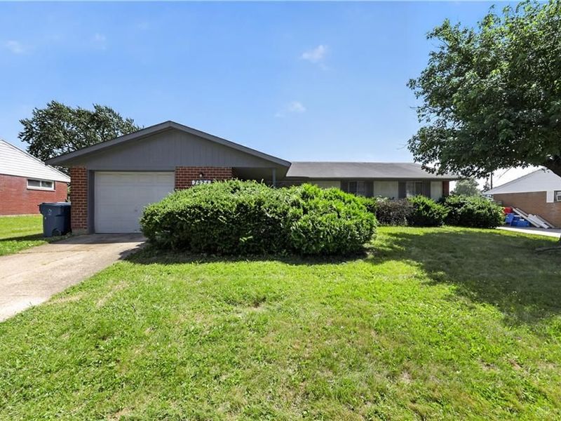 7924 Blackshear Drive, Huber Heights, OH 45424 Photo 1