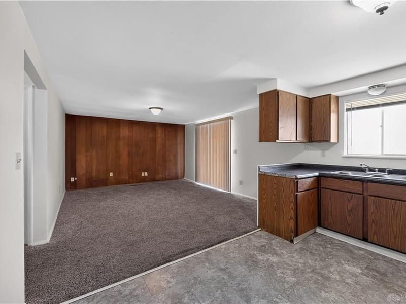 7924 Blackshear Drive, Huber Heights, OH 45424 Photo 11