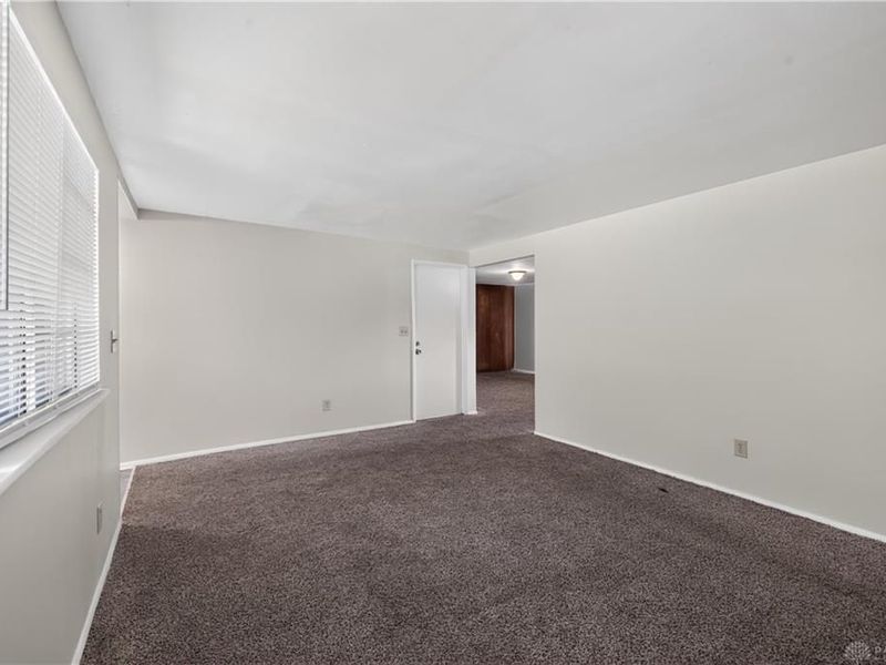 7924 Blackshear Drive, Huber Heights, OH 45424 Photo 6
