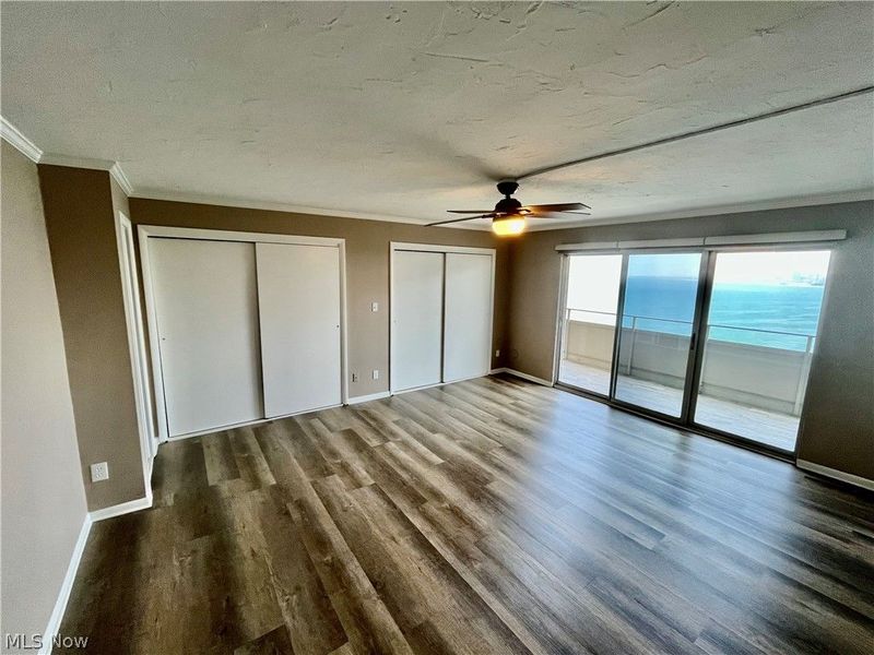 12900 Lake Avenue, Unit PH34, Lakewood, OH 44107 Photo 12