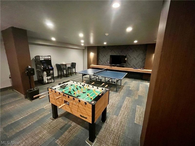 12900 Lake Avenue, Unit PH34, Lakewood, OH 44107 Photo 30