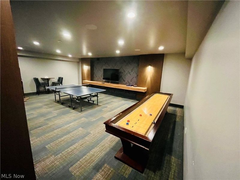 12900 Lake Avenue, Unit PH34, Lakewood, OH 44107 Photo 31