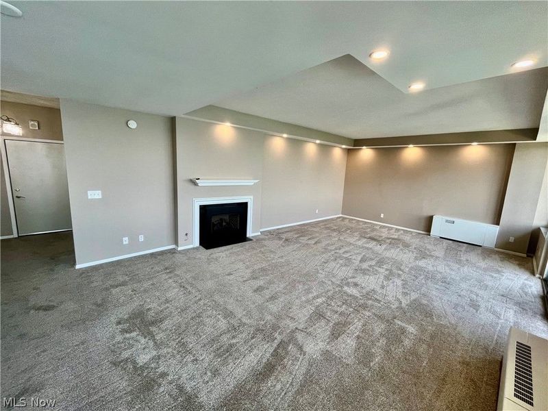 12900 Lake Avenue, Unit PH34, Lakewood, OH 44107 Photo 4