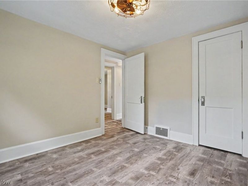 616 Tallmadge Road, Cuyahoga Falls, OH 44221 Photo 17