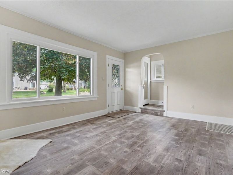 616 Tallmadge Road, Cuyahoga Falls, OH 44221 Photo 7