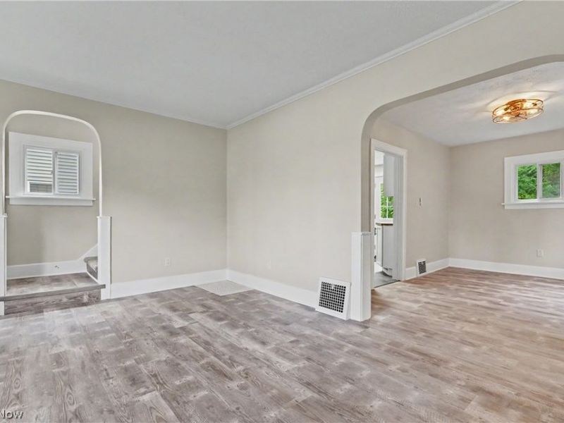 616 Tallmadge Road, Cuyahoga Falls, OH 44221 Photo 8