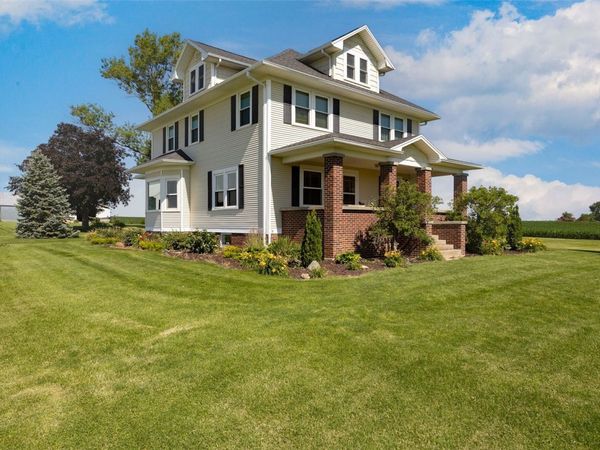 6453 31st Avenue , Shellsburg, IA 52332