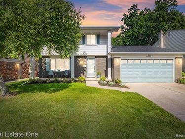 5011 Thorncroft Avenue, Royal Oak, MI 48073
