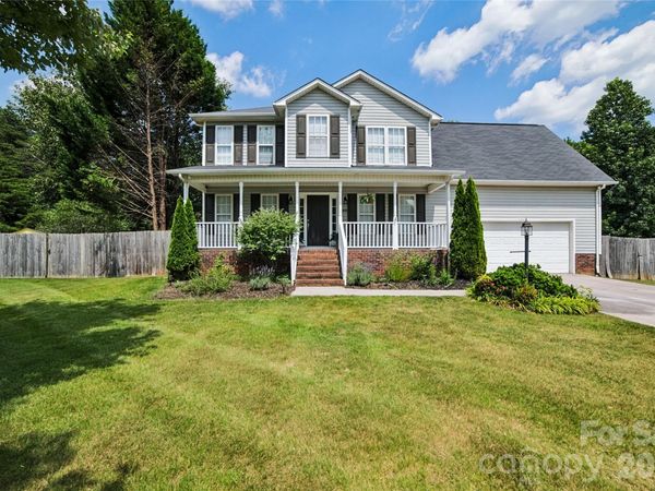 3552 Navajo Drive , Maiden, NC 28650