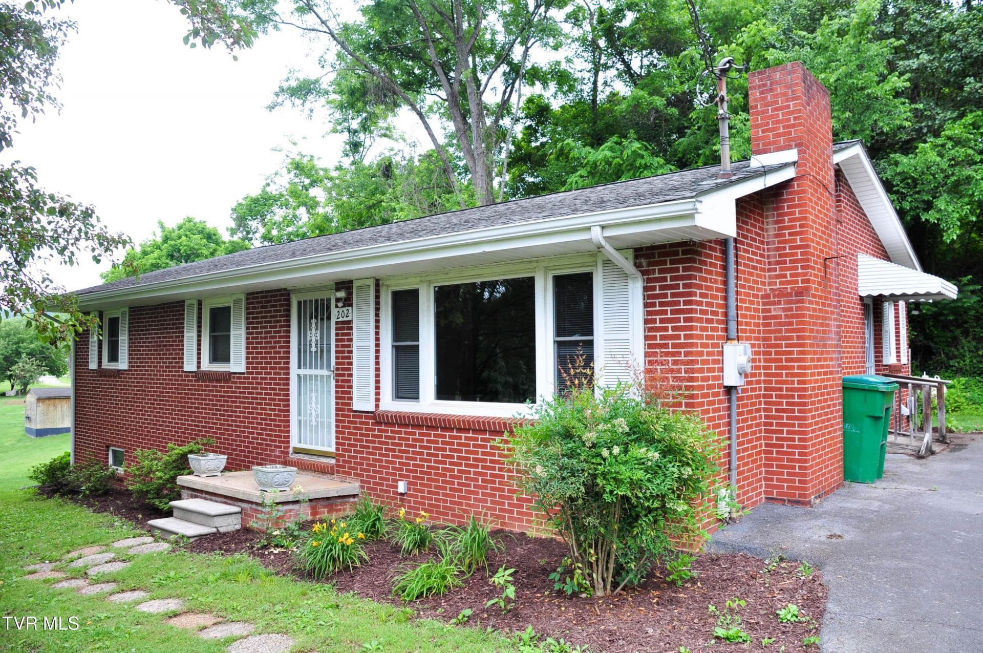 202 West 3rd Avenue Watauga, TN 37694