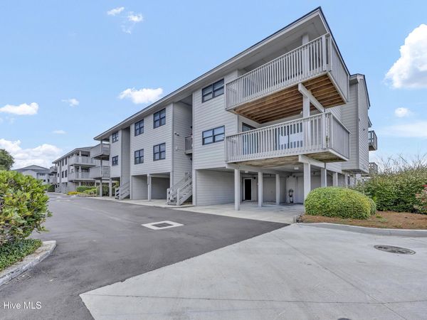 2307 N Lumina Avenue, Unit D, Wrightsville Beach, NC 28480