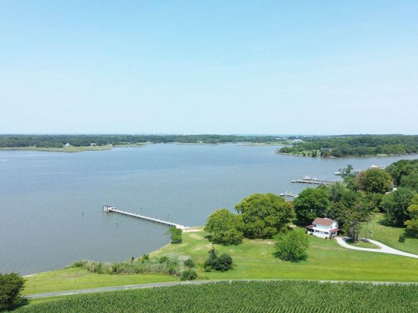 300 WOODS POINT ROAD, CHESTER, MD 21619