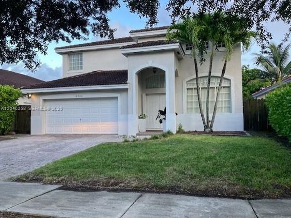 10240 SW 227th Ln , Cutler Bay, FL 33190