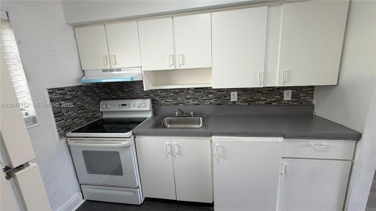 6300 Miramar Pkwy , Unit 4, Miramar, FL 33023 Photo