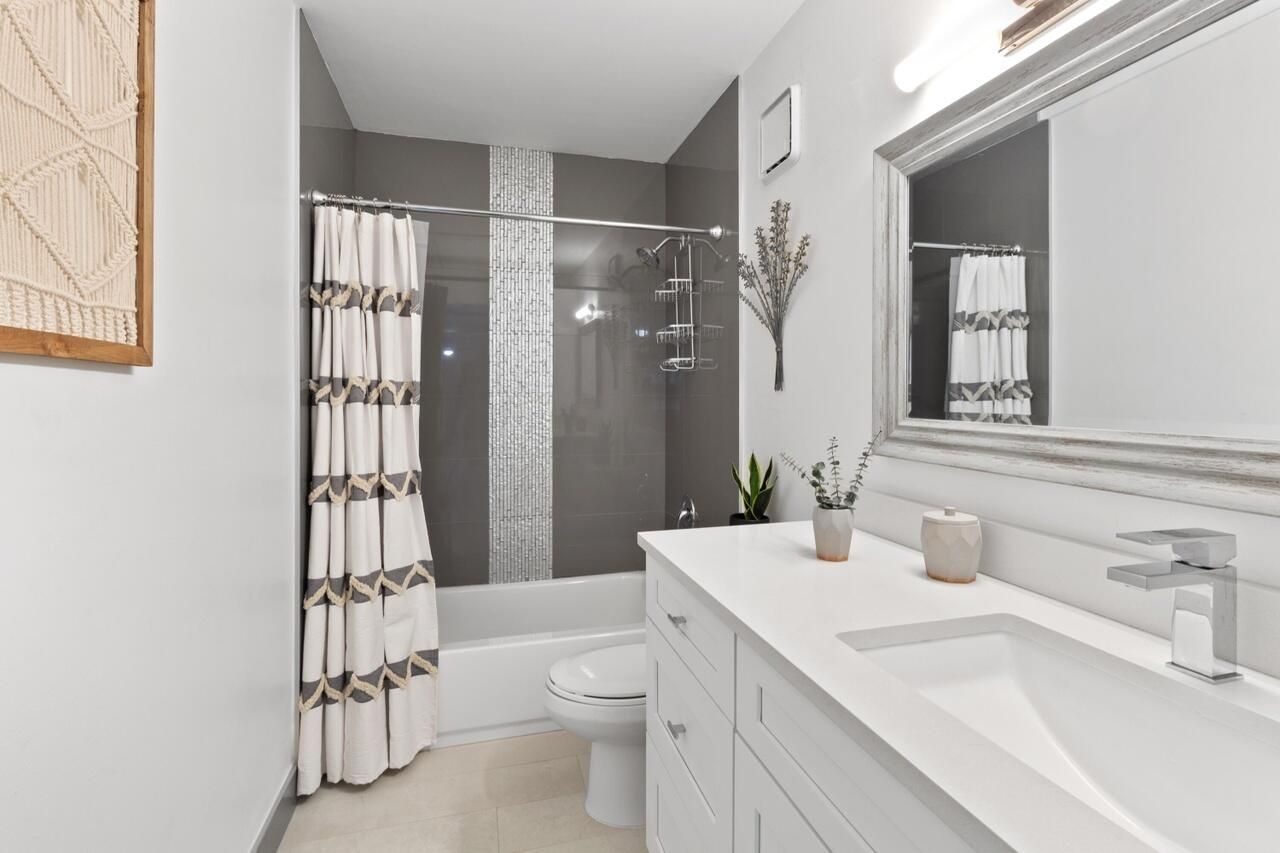 18 Amherst Court, Unit D, Royal Palm Beach, FL 33411 Photo