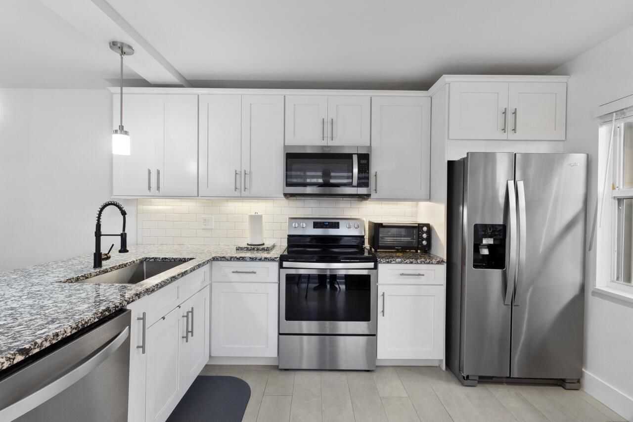 18 Amherst Court, Unit D, Royal Palm Beach, FL 33411 Photo