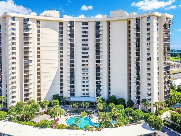 2450 Presidential Way, Unit 1405, West Palm Beach, FL 33401