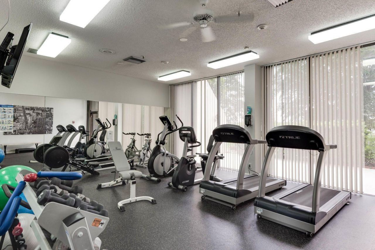 2450 Presidential Way, Unit 1405, West Palm Beach, FL 33401 Photo