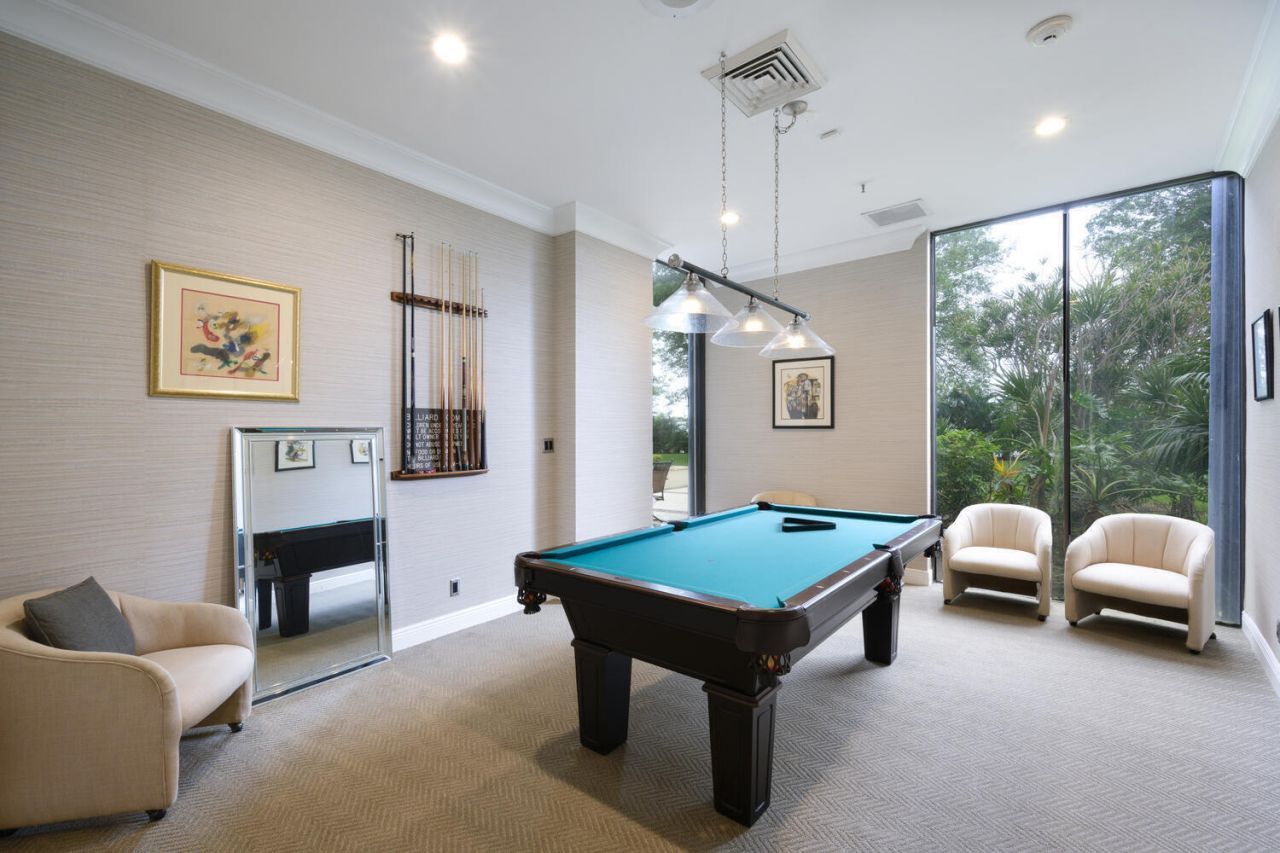 2450 Presidential Way, Unit 1405, West Palm Beach, FL 33401 Photo