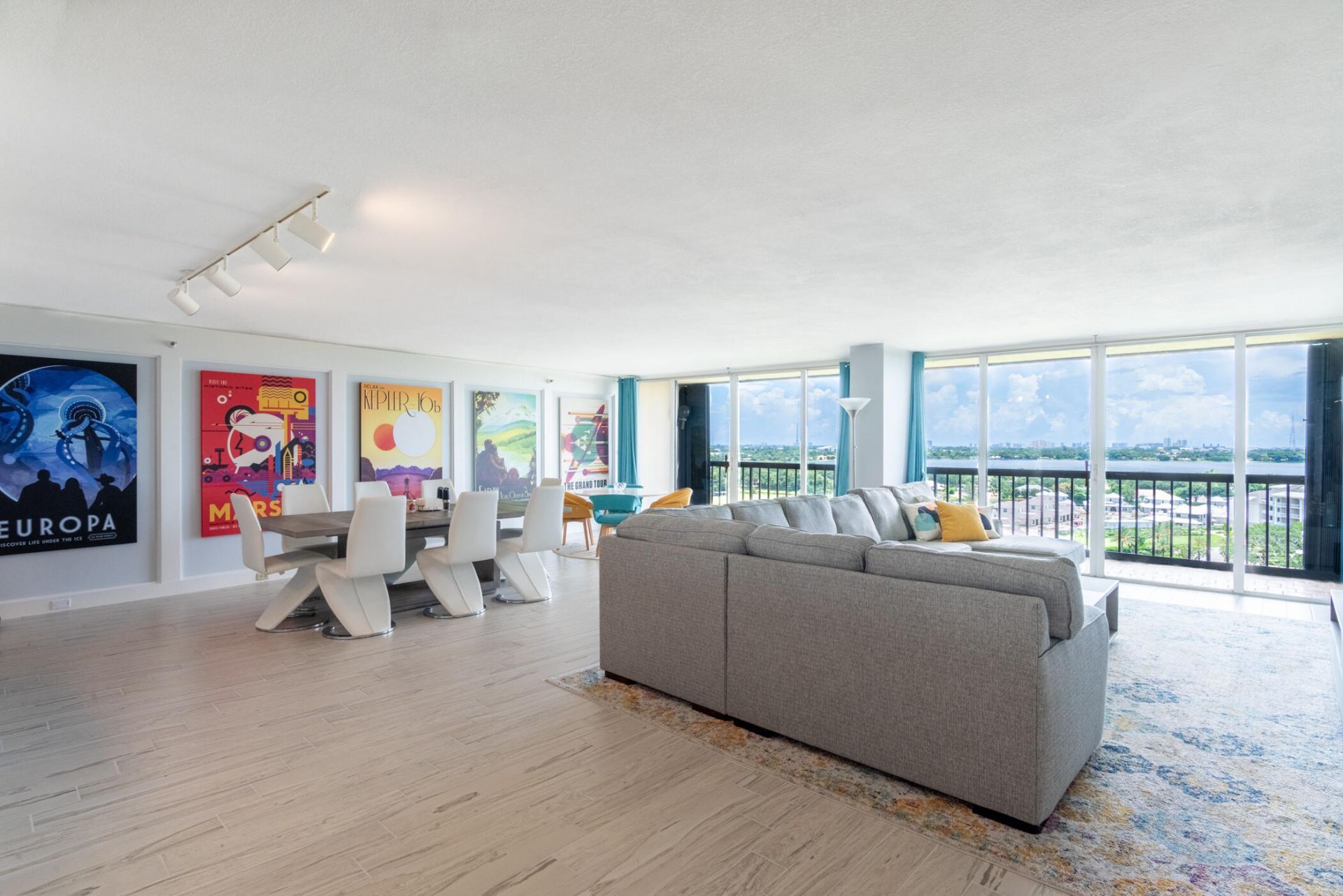 2450 Presidential Way, Unit 1405, West Palm Beach, FL 33401 Photo