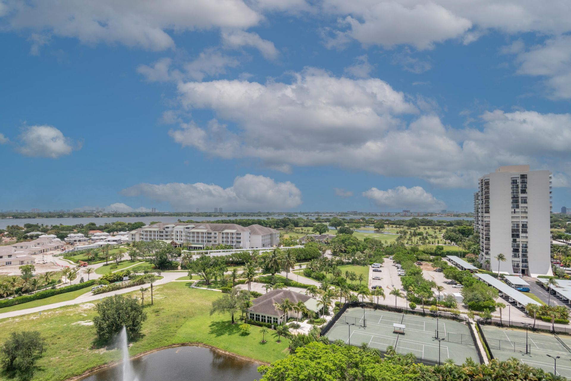 2450 Presidential Way, Unit 1405, West Palm Beach, FL 33401 Photo