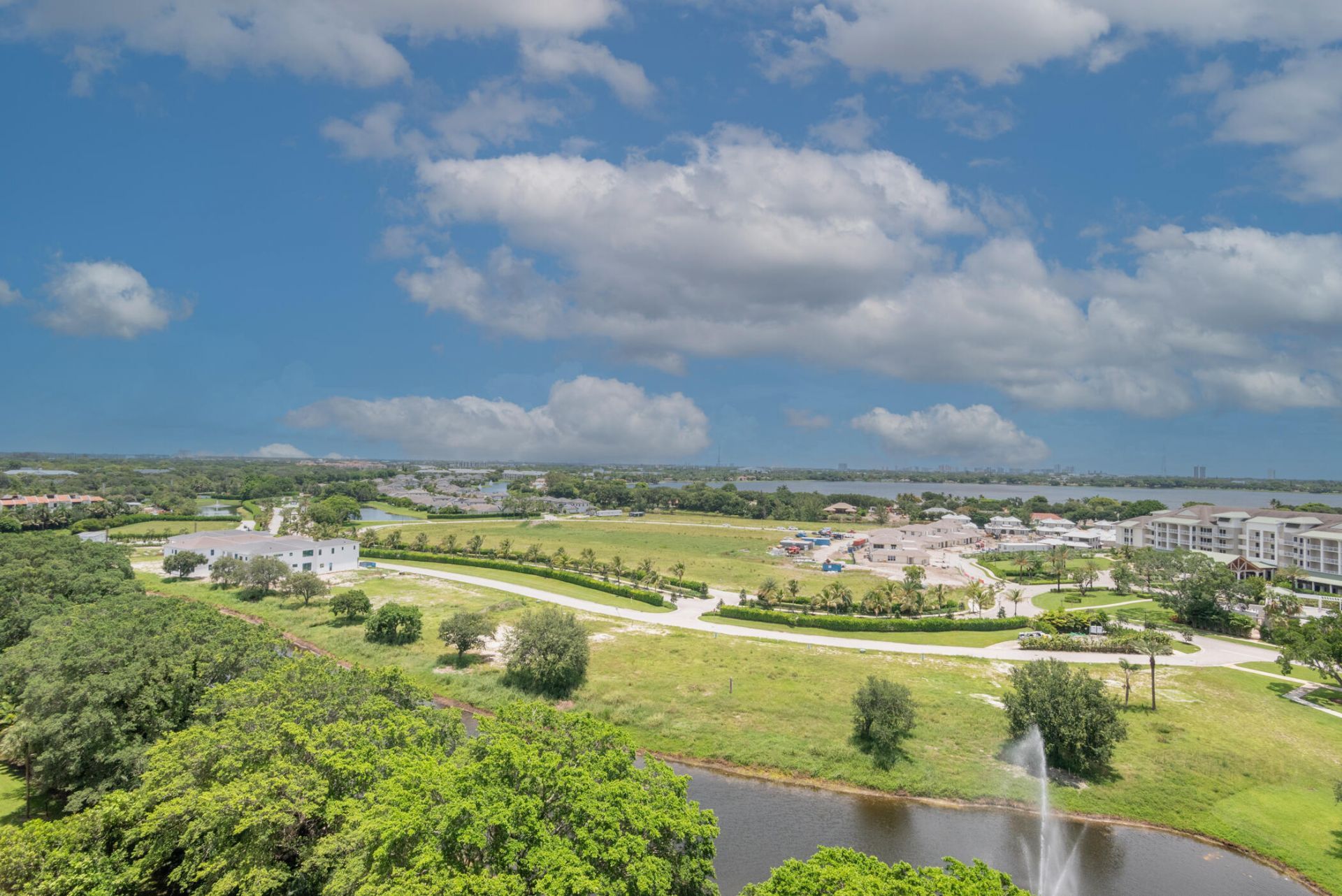 2450 Presidential Way, Unit 1405, West Palm Beach, FL 33401 Photo