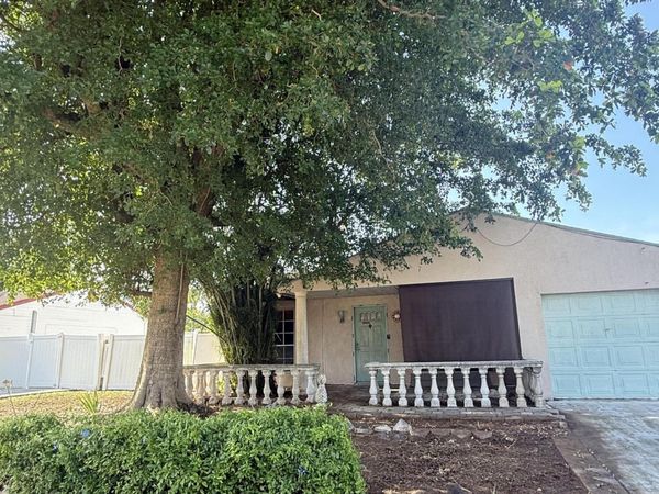 10685 Bobbie Lane, Royal Palm Beach, FL 33411