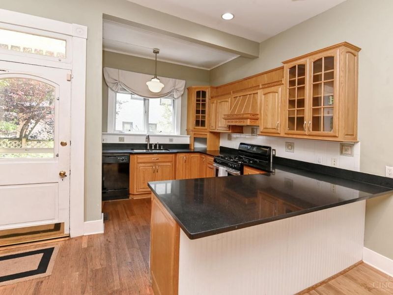 1234 Herschel Avenue, Cincinnati, OH 45208 Photo 11