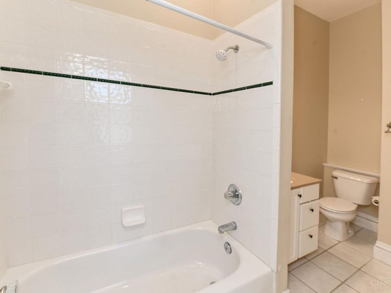 1234 Herschel Avenue, Cincinnati, OH 45208 Photo 32