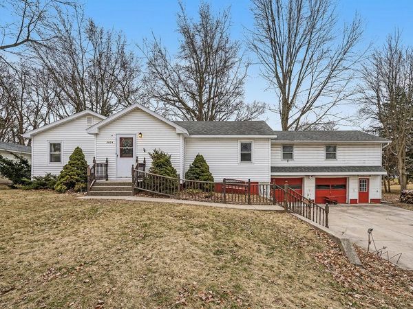 2854 Oak Street, Stevensville, MI 49127