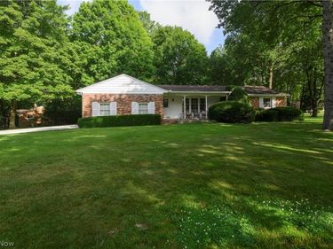 3820 Valley Drive, Norton, OH 44203
