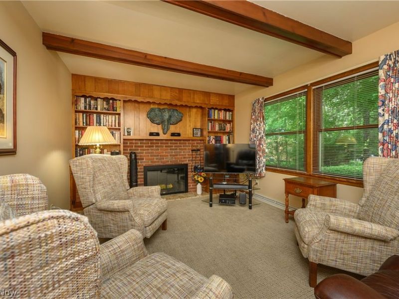 3820 Valley Drive, Norton, OH 44203 Photo 3