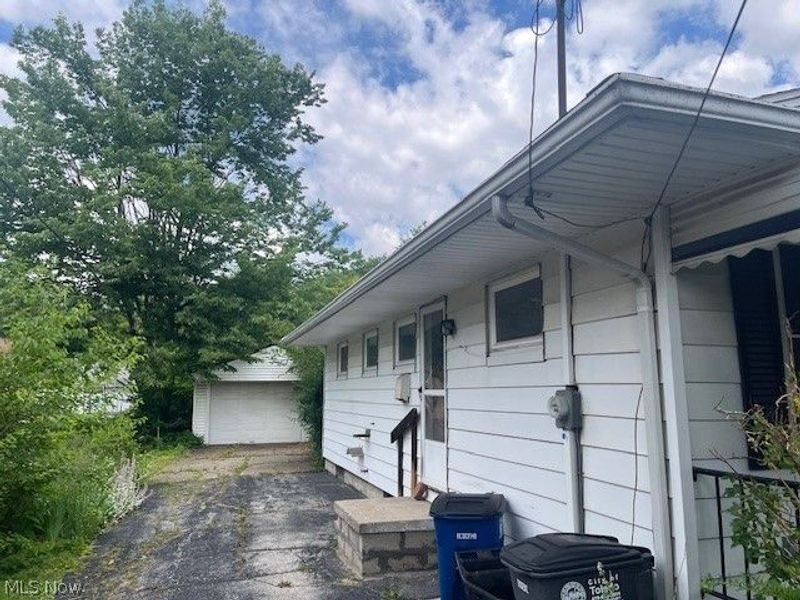 252 Kenmore Avenue, Toledo, OH 43609 Photo 2