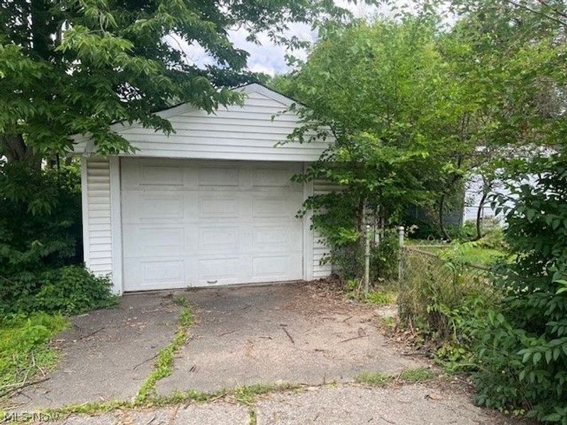 252 Kenmore Avenue, Toledo, OH 43609 Photo 3