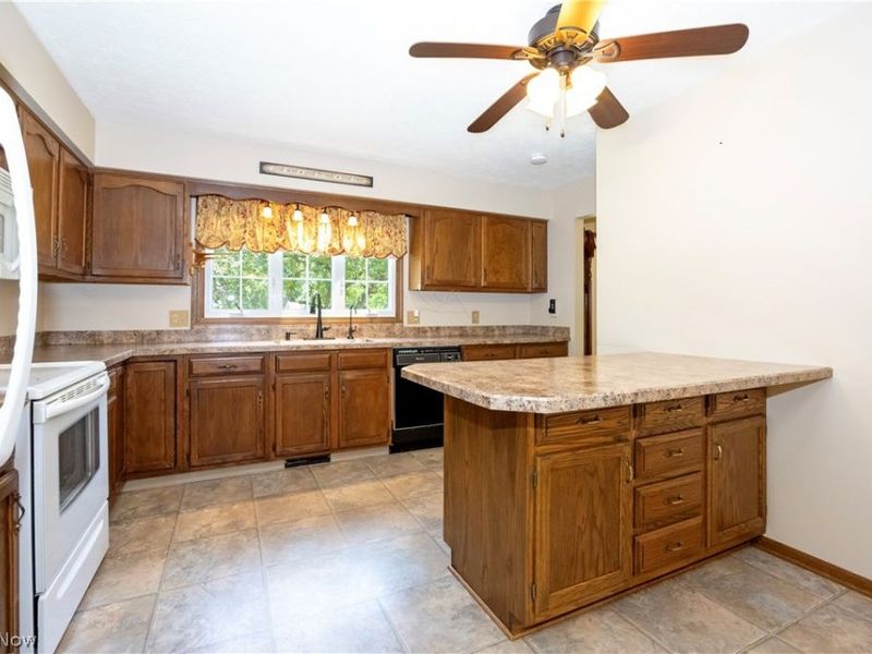 11936 Patroon Circle NW, Canal Fulton, OH 44614 Photo 6