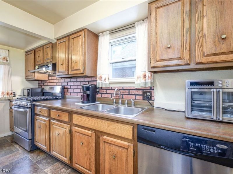 1407 Herberich Avenue, Akron, OH 44301 Photo 15