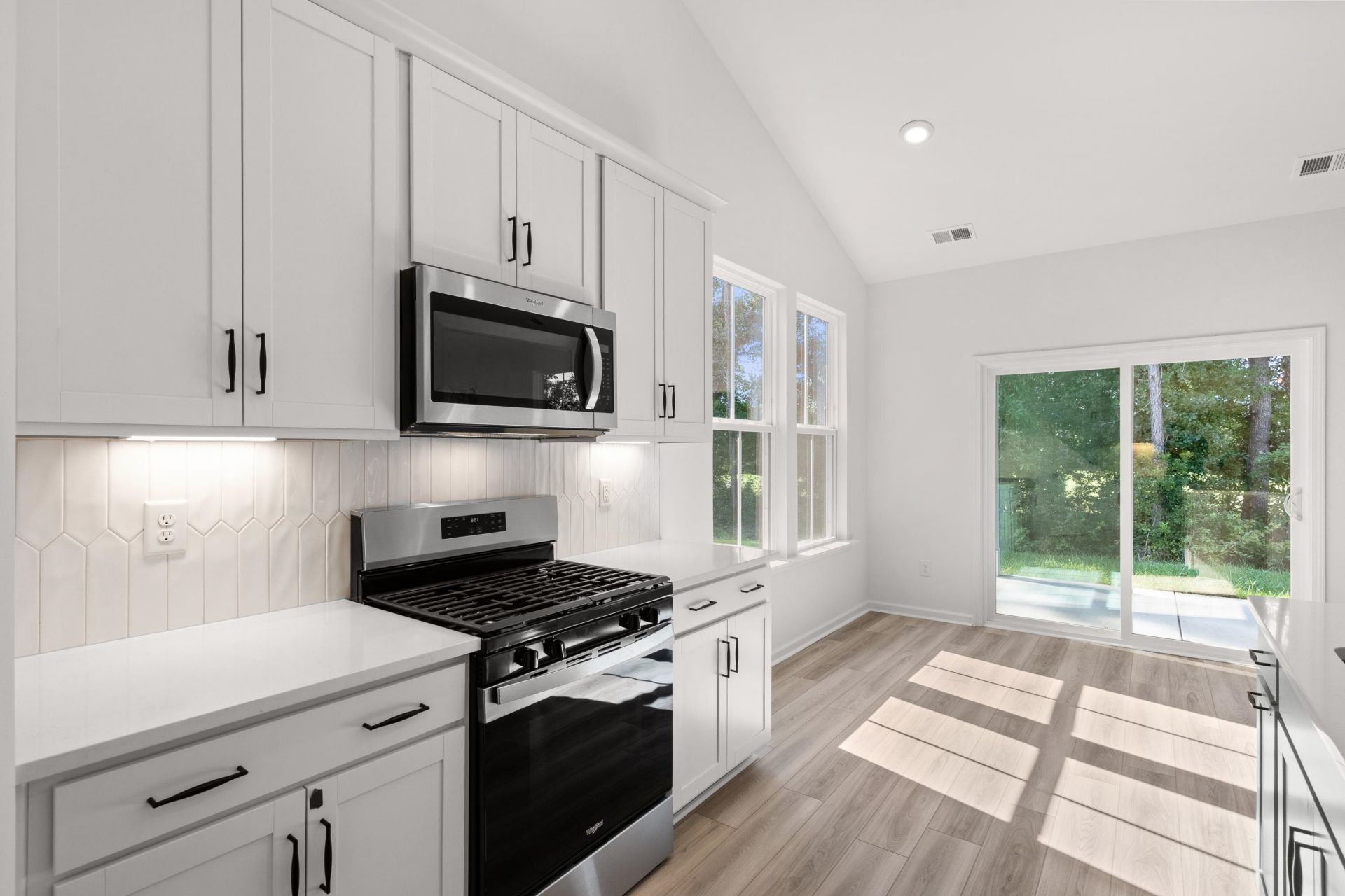 809 Sun Colony Blvd. Photo 18