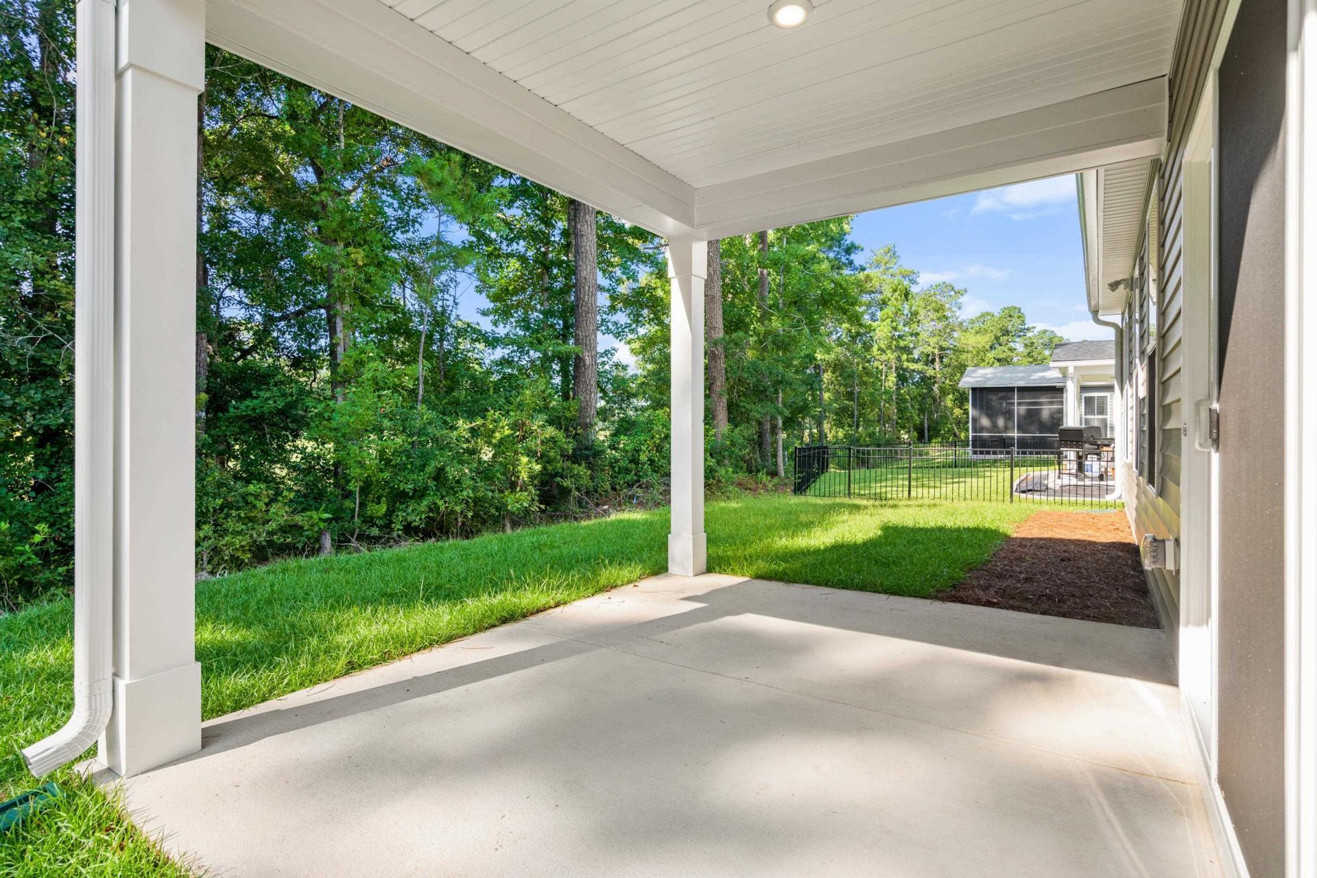 809 Sun Colony Blvd. Photo 22