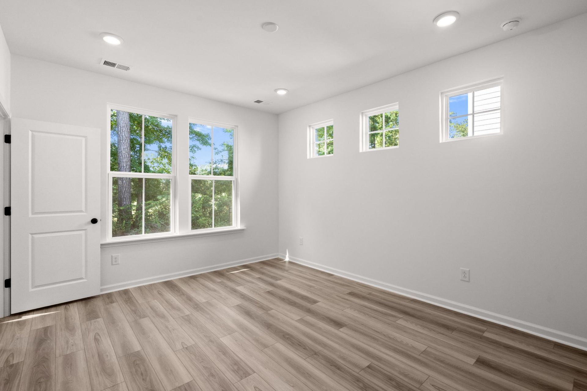 809 Sun Colony Blvd. Photo 25