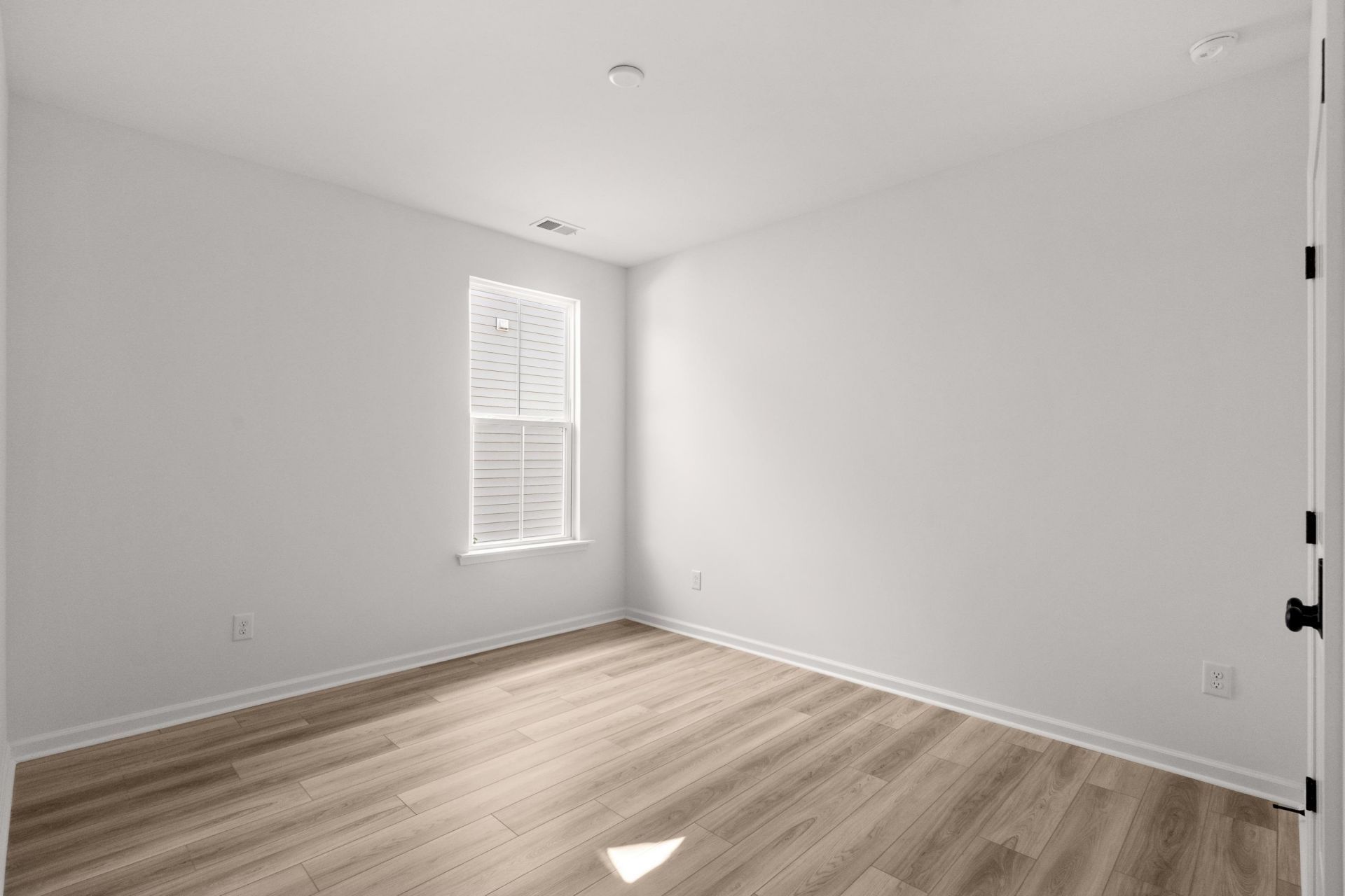 809 Sun Colony Blvd. Photo 31