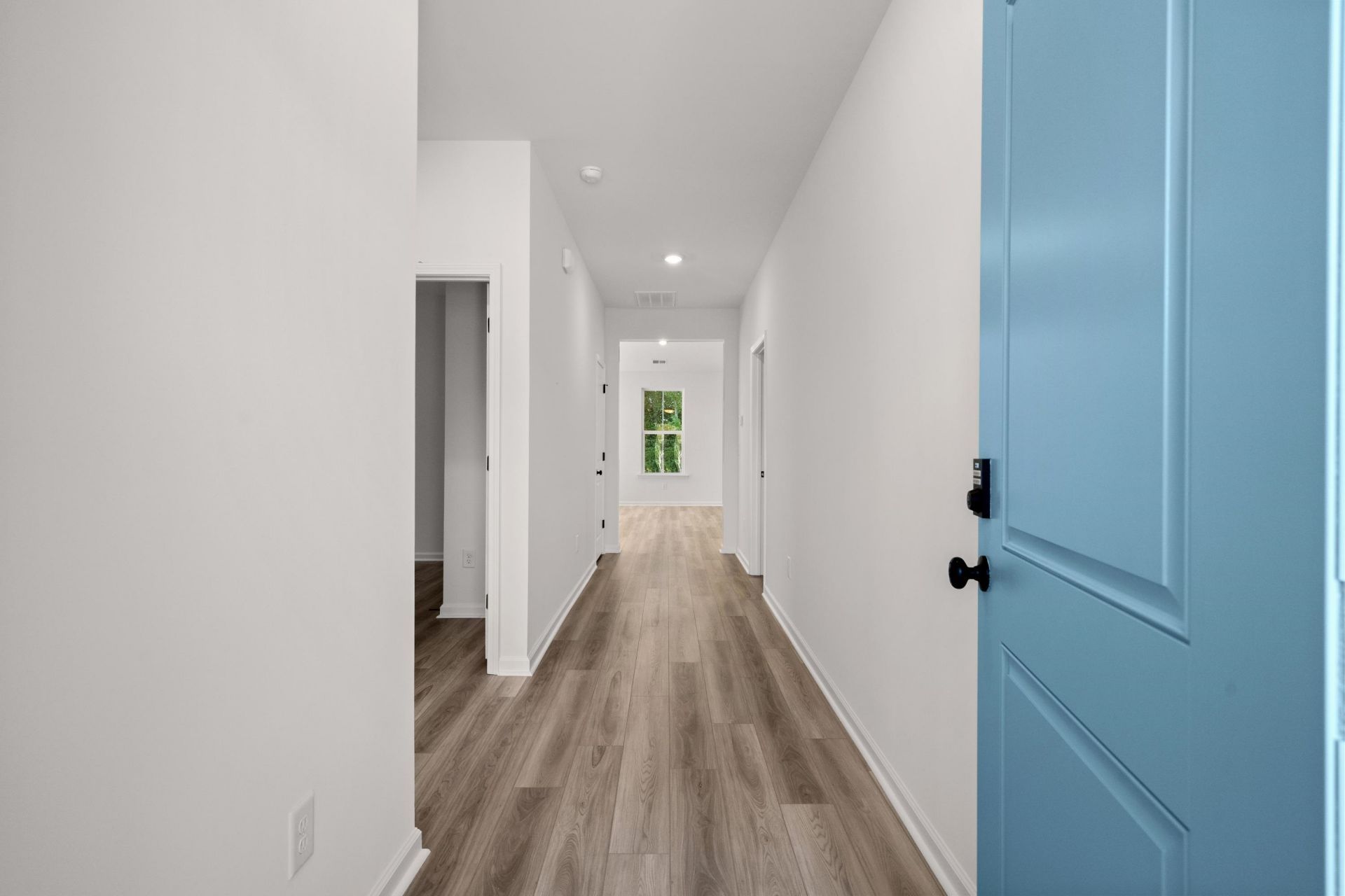 809 Sun Colony Blvd. Photo 6