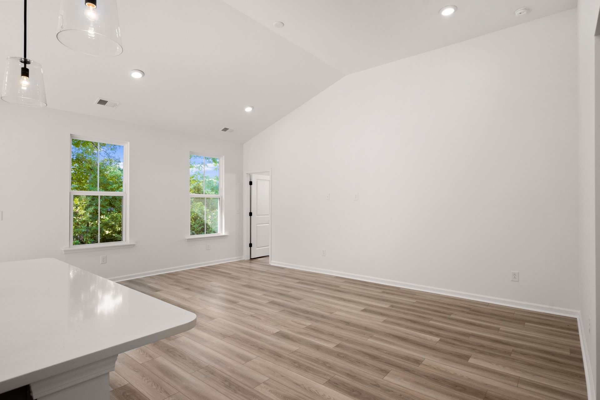 809 Sun Colony Blvd. Photo 9