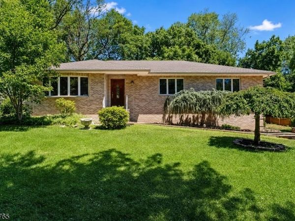 1542 Us Highway 22, Mountainside, NJ 07092