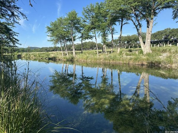 261 River Dr, Rio Frio, TX 78879