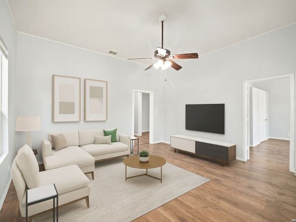 112 Avenue B, Converse, TX 78109