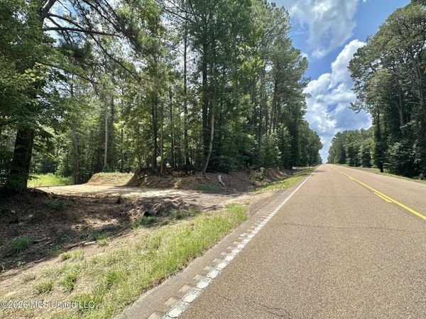 1 Highway 35 , Carthage, MS 39051
