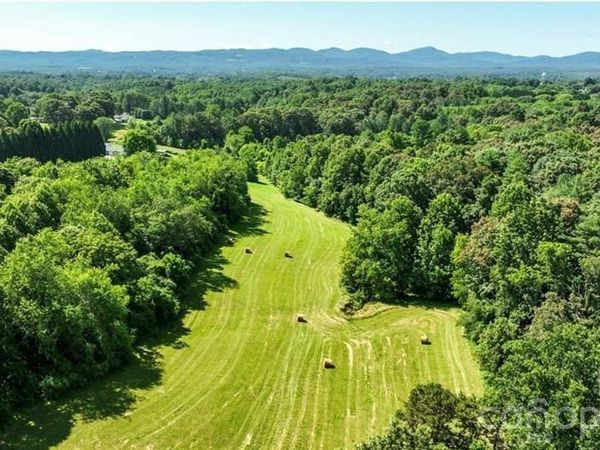 826 Suncrest Orchard Road, North Wilkesboro, NC 28659