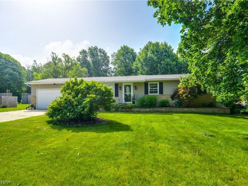13452 Sunflower Avenue NW, Mogadore, OH 44260 Photo 2