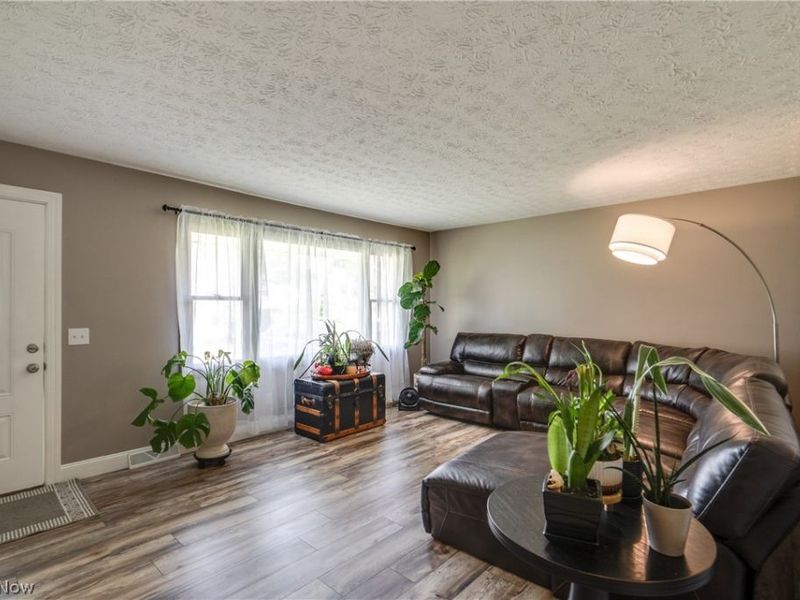 13452 Sunflower Avenue NW, Mogadore, OH 44260 Photo 7